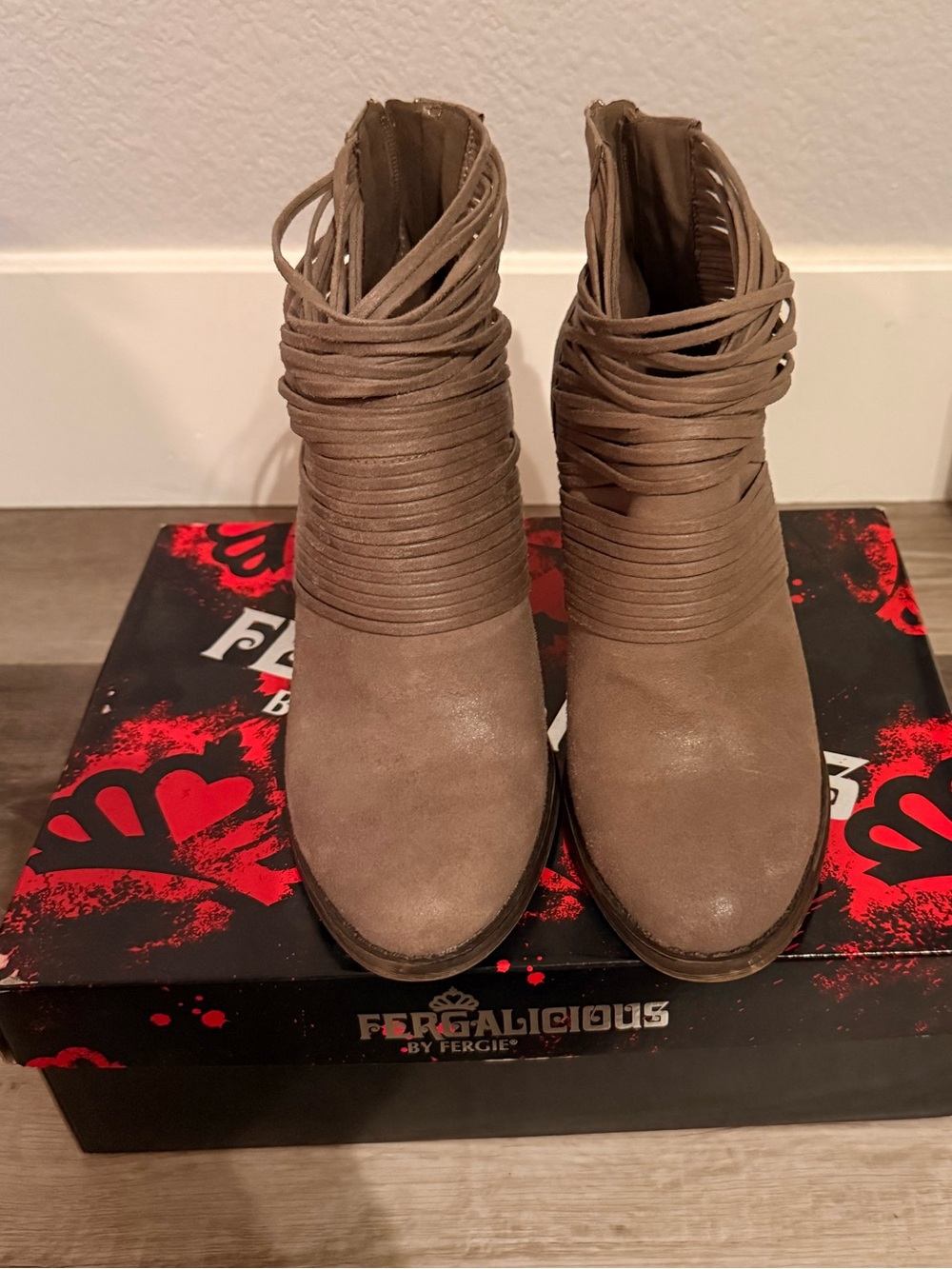 Fergalicious by Fergie Wicket Ankle Boots | Women’s Size 7M | Taupe | EUC